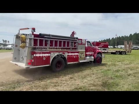 Georgia wildfires destroy dozens of homes, force evacuations