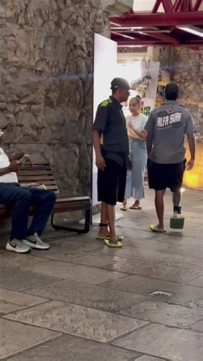 O coroa ficou comedo do maloka