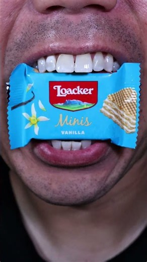 ASMR | Loacker Vanilla Wafers 🤩 Crispy Crunch & Sweet Relaxation #DoctorTristanPeh #ASMR