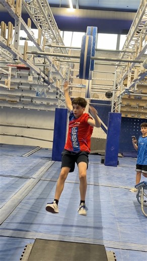 Not supposed to look so easy 👀 ninja warrior speed course 🔥
