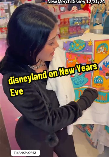 went to disney on new year’s eve! #traveltiktok #blowthisupforme #disneyland