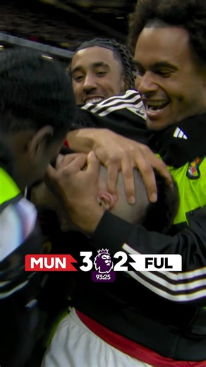 Incredible drama in the final moments of Manchester United v Fulham FC Official 🍿🤩 | Premier League