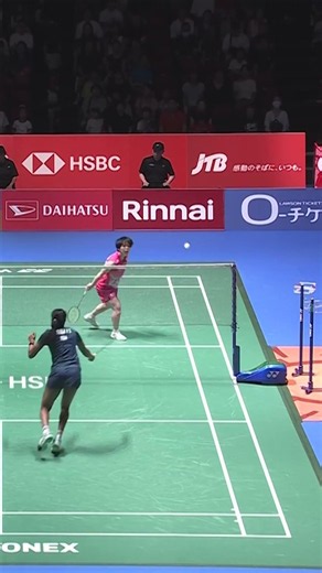 That is incredible! #shorts #badminton #BWF