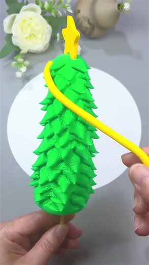 Simple Handmade | Creating a Christmas Tree in 20 Seconds #diy #craft