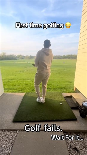 Golf fails never disappoint.😂⛳ #GolfFail #FunnyGolf #SportsFails #viral #fail #funny #fyp