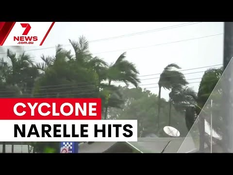 Cyclone Narelle batters Far North Queensland coast | 7NEWS
