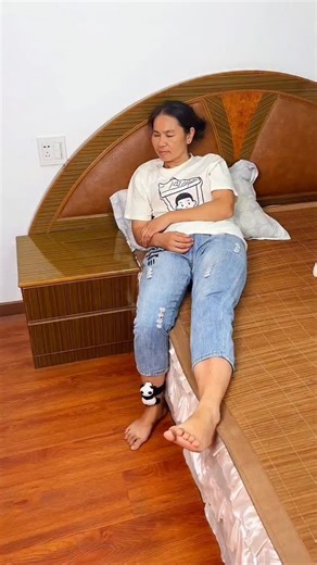 Introducing the Foldable Stepper Machine, your ideal home fitness solution! Perfect for leg workouts and rehabilitation training, this mini exercise bike offers effective workouts in a compact size. Easily store it away when not in use! Enhance your leg strength and endurance with each step. A great addition to any home gym! #HomeFitness #StepYourWay #MiniExerciseBike #LegDay #RehabTraining | In Home Gadgets