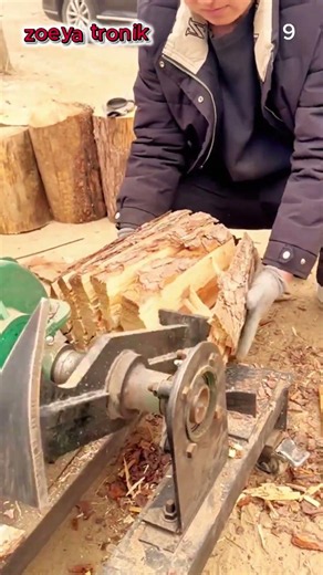 Splitting firewood using a super powerful rotary machine #shorts