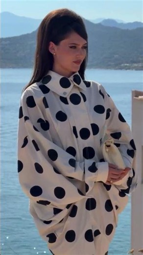 Manon and Sienna Spiro Arrive at the Jacquemus Show