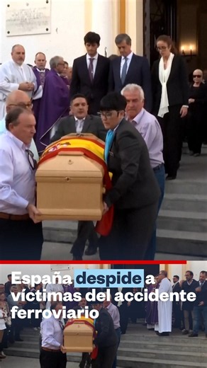 España despide a víctimas del accidente ferroviario | Noticias Telemundo