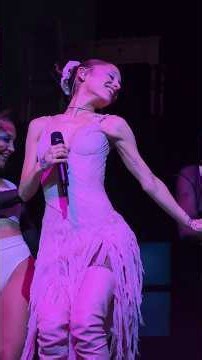 Ariana Grande - Thank U, Next (The Eternal Sunshine Tour - Live In London) #shorts #arianagrande
