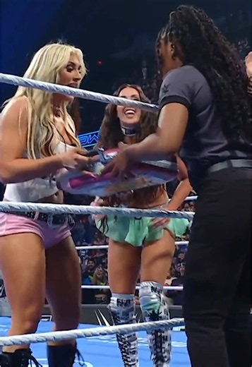 IS TIFFY ABOUT TO CASH IN ON LIV???? 💼👀 #WWE #TiffanyStratton #LivMorgan #ChelseaGreen #IYOSKY