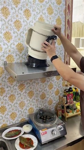 Powerful Kitchen Ventilation System 🔥 | Exhaust Fan & Range Hood Setup#shortvideo #viralproducts