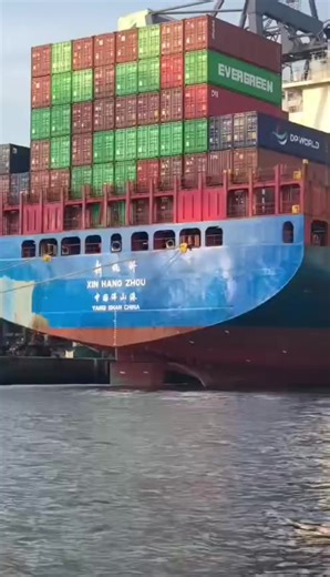 Container Unloading & Shipping Costs Explained