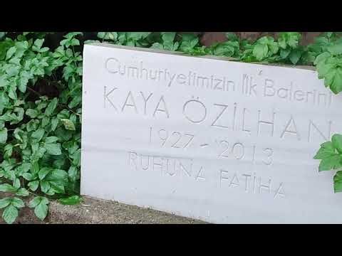 ATTİLA İLHAN'ın MEZARI 