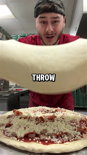 Stacking a Pizza on Another Pizza: How to Layer Two Pizzas Safely