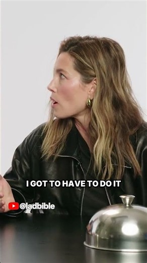 Jessica Biel Tries Salty Liquorice (Pt 1) | Snack Wars