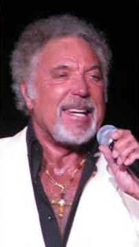 TOM JONES IS 86 AND WOMEN ARE STILL THROWING THEIR PANTIES AND BRAS AT HIM ON STAGE. #Panties