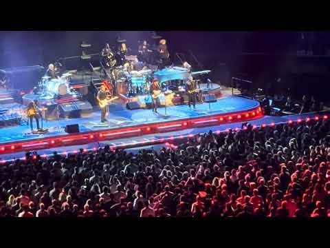 Bruce Springsteen Live Los Ángeles, CA 4-7-26 “Because the Night”