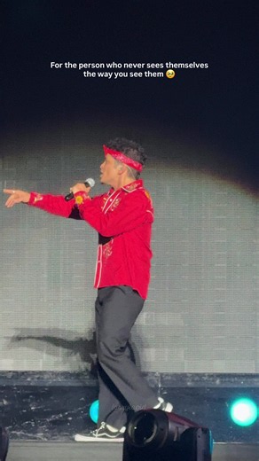 Bruno Mars Just The Way You Are live — Romantic Tour concert clip