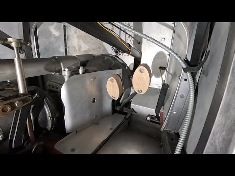 Riley Brooklands - Leg extensions and playing, unsuccessfully, with temperature gauges