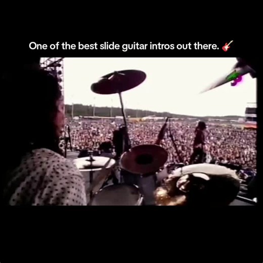 The Black Crowes live in concert.
