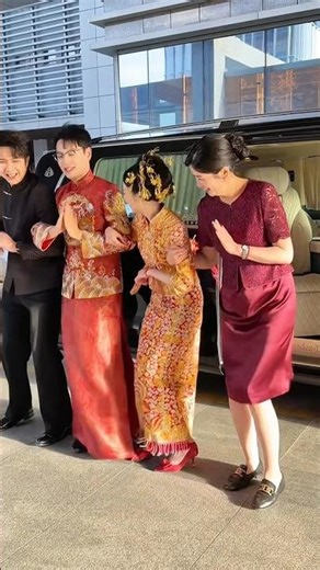 Beautiful Chinese Wedding Family Entry 💖 Traditional Outfit Celebration #wedding #shorts #trending