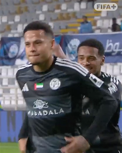 🔥 Instant response! Al Jazira seal a dramatic 2–1 win over Baniyas with a brilliant late strike to reach the UAE President’s Cup Semi-finals. Stream the highlights FREE on FIFA 📺 https://f.plus/UAEPresidentsCupFB | FIFA
