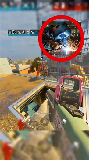 What is vro doing 😭 #r6klippin #r6 #funny #rainbowsix #siege