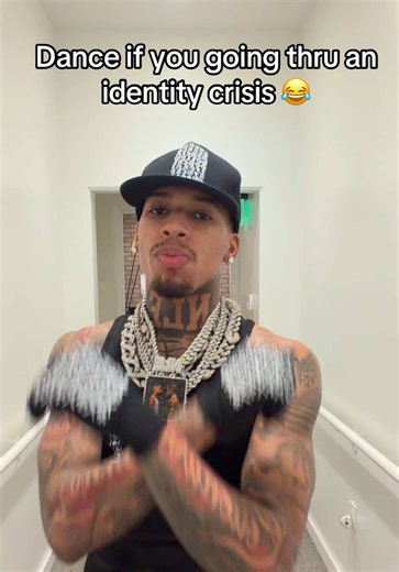 NLE Choppa (@nlethegreat1)’s video of identity crisis