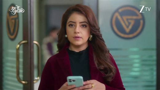 Results ki tension ke kaaran Anu ho gayi behosh, ab use kaise hosh mein laayega Arya? Dekhiye #TummSeTummTak har roz, raat 8:30 baje, sirf #ZeeTV par. #Arya #Anu #Meera #TSTTEpisodic #AapkaApnaZeeTV #SharadKelkar #NiharikaChouksey #DollyChawla | ZEE TV