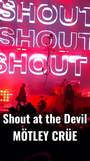 Shout at the Devil - MÖTLEY CRÜE (Live in Chula Vista, CA.) #mötleycrüe #glammetal #80srock