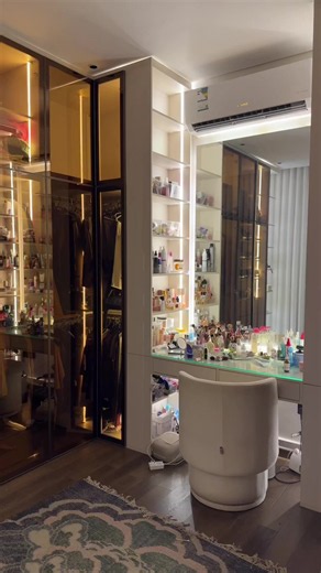 Declutter pt 1 #roomorganization #cleanout #vanityorganization #overconsumption