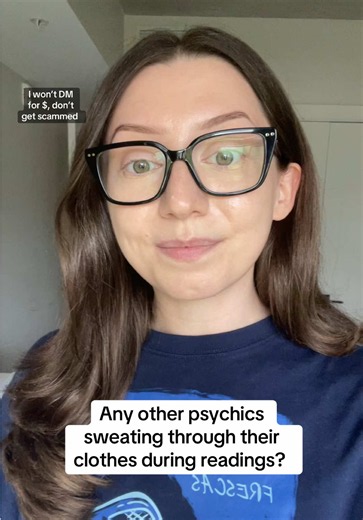 Sarah’s Oracle (@sarahsoracle)’s video of Readings Psychic