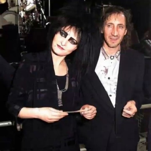The Who Archive on X: "Pete Townshend and Siouxsie Sioux of Siouxsie and the Banshees joined forces in April 1985 for Townshend's Anti-Heroin Campaign through his Double-O Charity Siouxsie Sioux presented Pete Townshend with a personal/band check for £5,000 in support of the campaign" / X