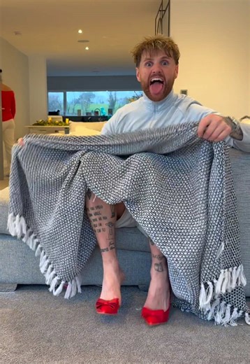 She can’t find her heels 👠🤣 | heels shoes