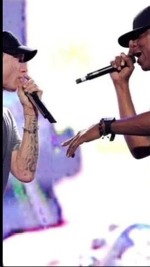 Eminem performed with Jay Z on 2nd night of NYC concert #emijay #jayz #jayztwocents #bey #queenbey