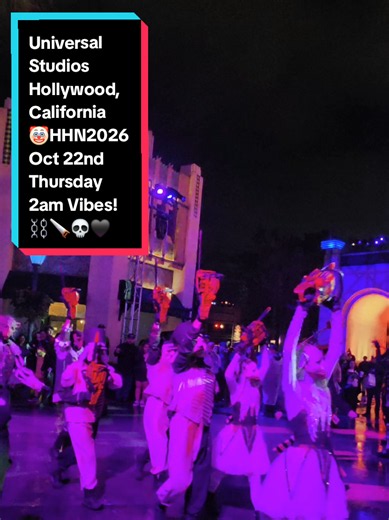 Universal Studios Hollywood, California 📍🌐@Universal Studios Hollywood @NBC 🎃Halloween Horror Nights🌙 ⛓️🪚💀🖤The night comes to a thrilling end at Halloween Horror Nights at Universal Studios Hollywood! 🔥🔪 The scare actors come together for one final unforgettable send-off filled with chainsaws, chaos, and Halloween spirit!🎃🫶 #universalstudios #christiantheuniversalstudiosghostbuster #universalstudioshollywood #halloweenhorrornights #fornitemares