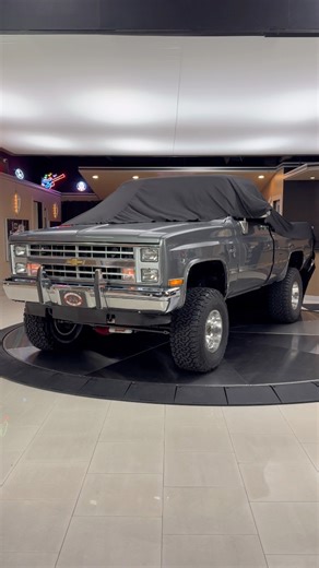 Introducing our New Arrival! 1987 Chevrolet Silverado 4X4 Pickup 😏🔥 Available Now! | Vanguard Motor Sales