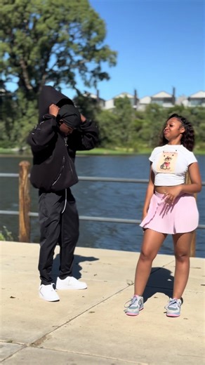 Mfanaka Shows Off Impressive Dance Moves