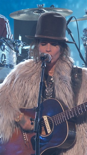 What's Up, 4 Non Blondes 👋👋👋 #RockinEve More performances coming soon! Tune in on ABC | Dick Clark's New Year's Rockin' Eve