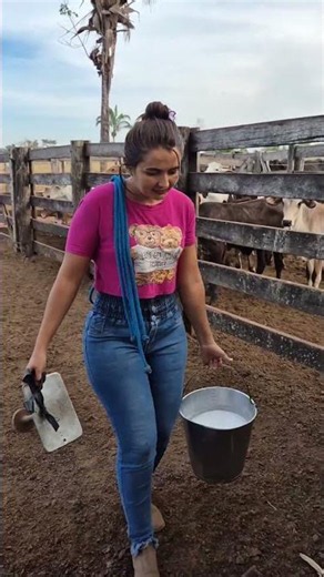 Fresh Cow Milk Collection on the Farm 🐄🥛 | Real Farm Life & Daily Dairy Routine #villagelife #cow