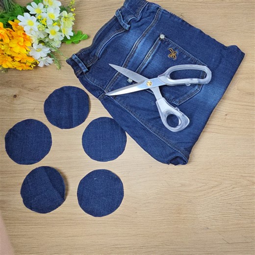 Making a simple flower from denim fabric | Hobby Knitting