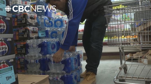 What do you need in a 72-hour emergency kit?