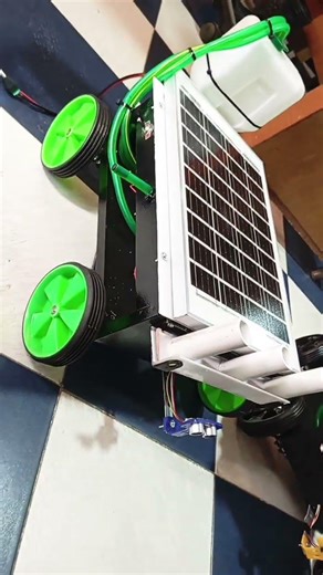 🚜🌱 Future of Smart Farming is Here! #finalyearproject #automatedsolutions #esp32 #robotics #iot