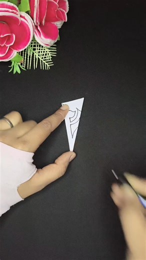 paper cutting snowflake design 😱 snowflake craft ideas #shorts #ytshorts #easycraftswithsabbo