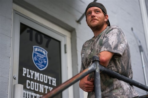 ‘Saving lives everyday’: Mass. opioid initiative sends police, civilians into communities to combat addiction - The Boston Globe