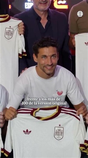 ¿Por qué arrasa la camiseta blanca de la selección española?
