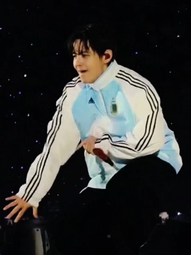 Taehyung (V) Anpanman BTS performance — mood clips and highlights
