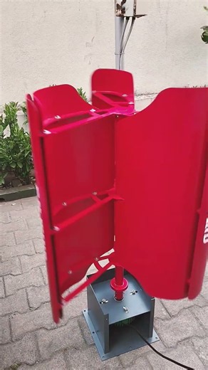 Real-world wind speed test of our compact Vertical Axis Wind Turbine (VAWT)! 💨⚡